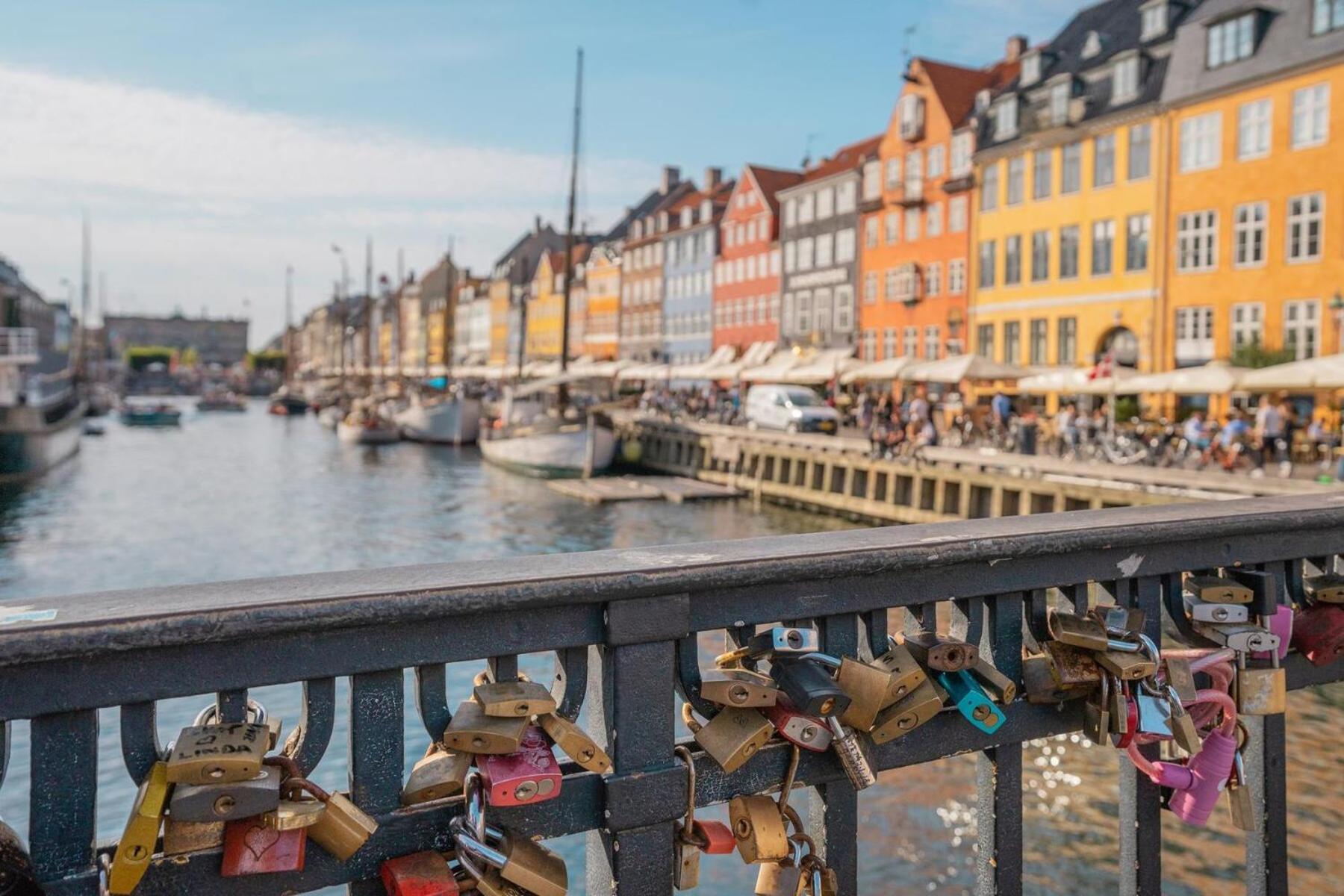 Central Copenhagen Apt With Balcony, Free Parking W Elevator Экстерьер фото
